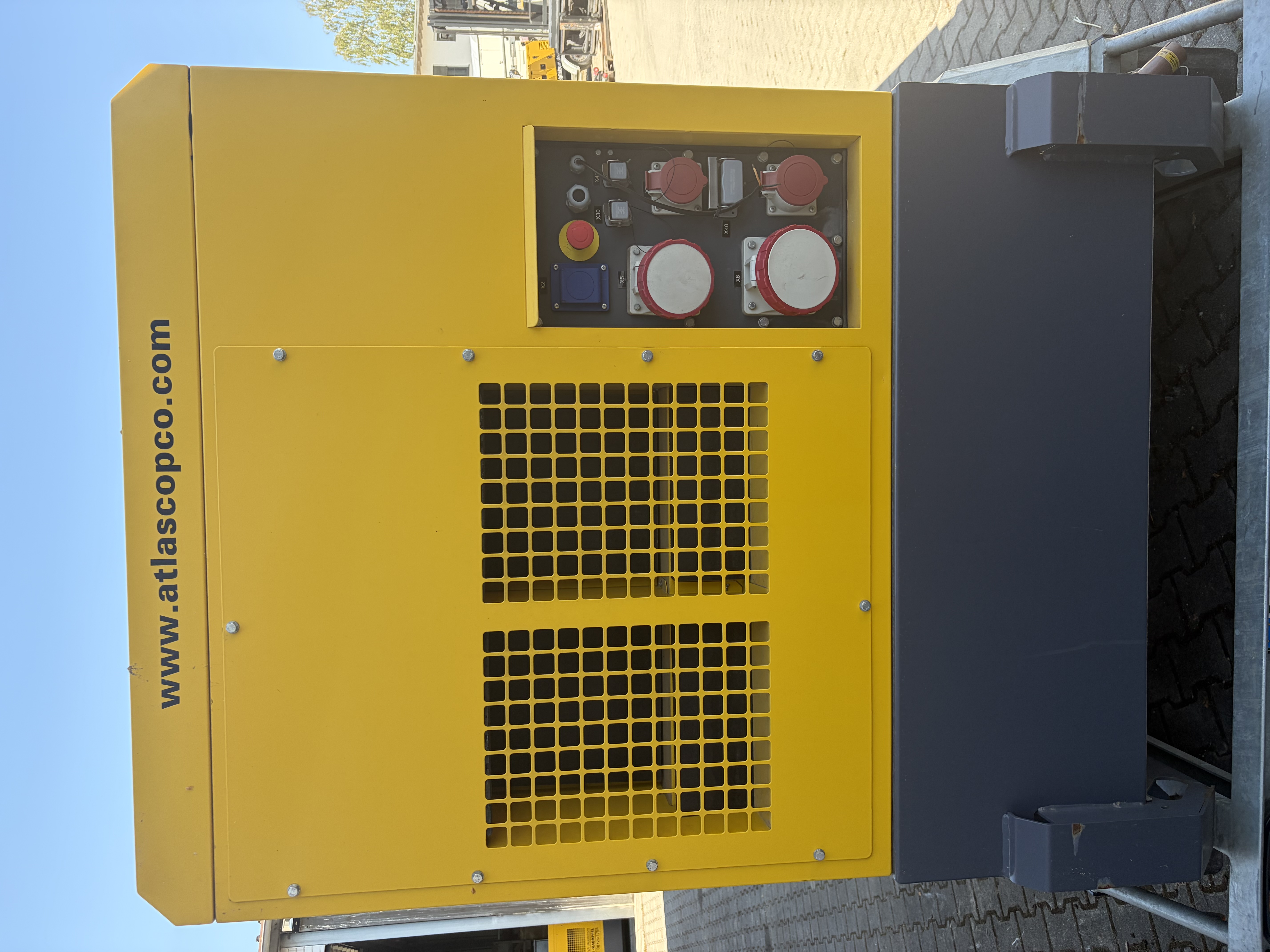 Stromaggregat / Stromerzeuger / Stromgenerator / Notstromaggregat  Atlas QAS 150 – 2