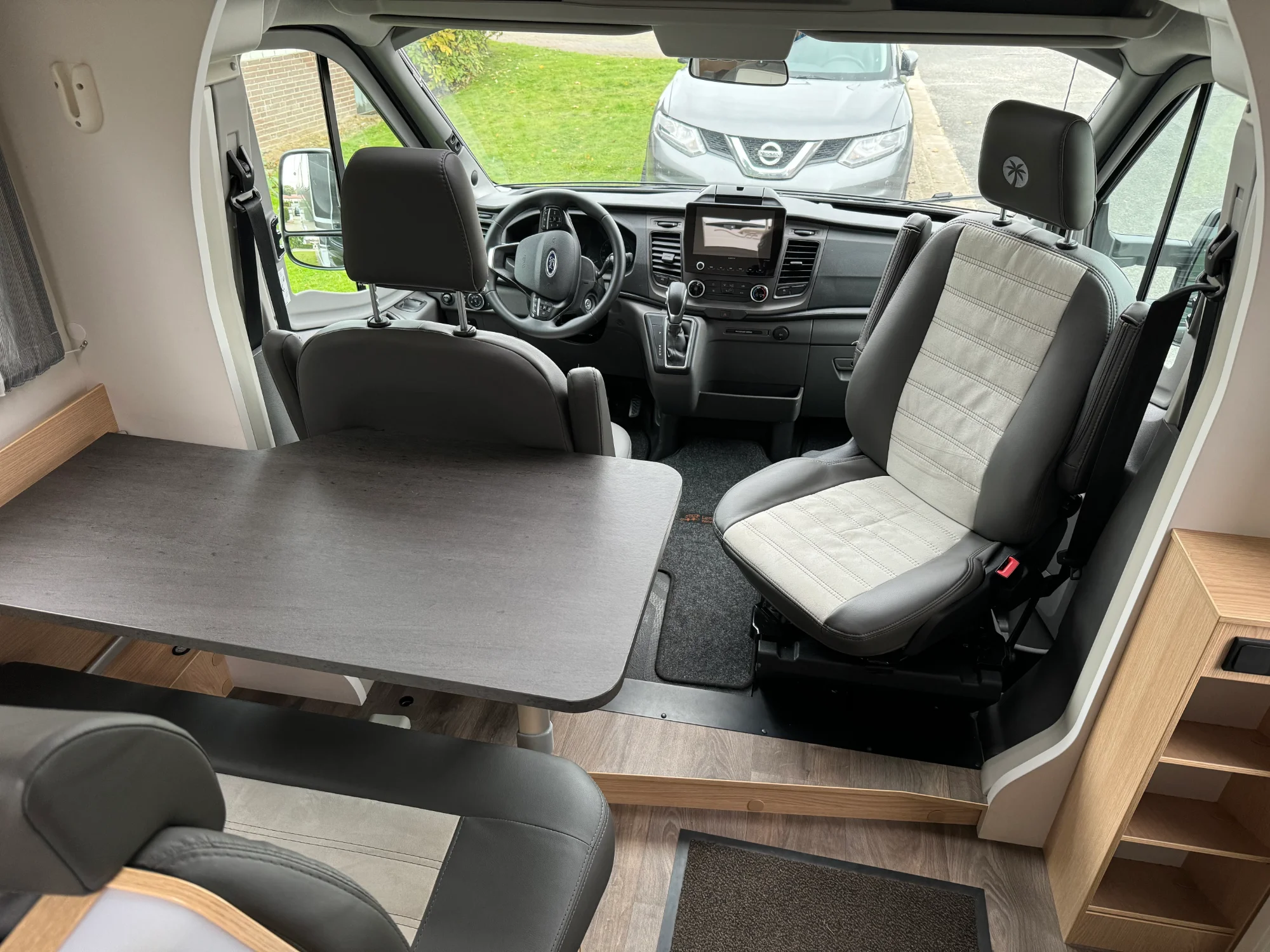 Carado T 338 auf Ford mit Automatik, ACC, 4 Betten: Teilintegriertes Wohnmobil – 4