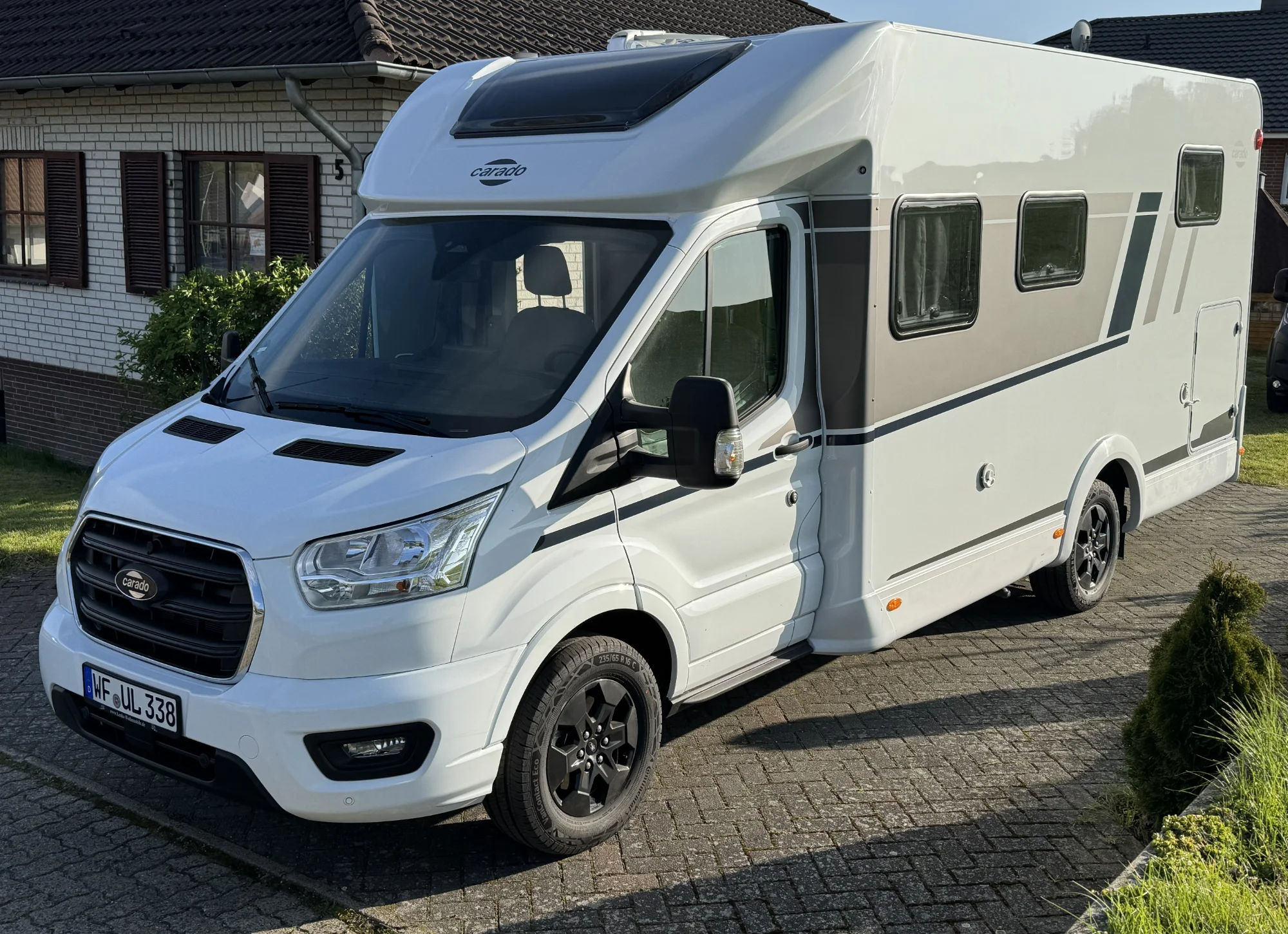 Carado T 338 auf Ford mit Automatik, ACC, 4 Betten: Teilintegriertes Wohnmobil – 3